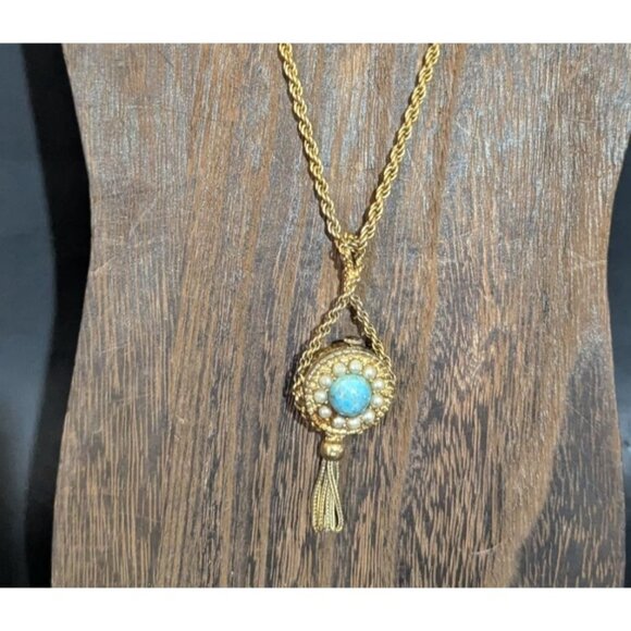 Baroness Vintage Pendant Watch Necklace Gold-Tone Chain & Tassel Estate Jewelry - Picture 4 of 9